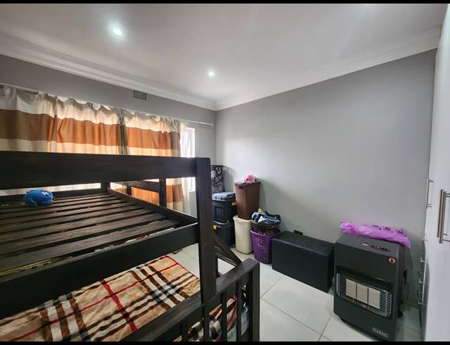 3 BEDROOM TOWNHOUSE FOR SALE IN ARCON PARK